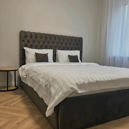 Kolibris 카우나스